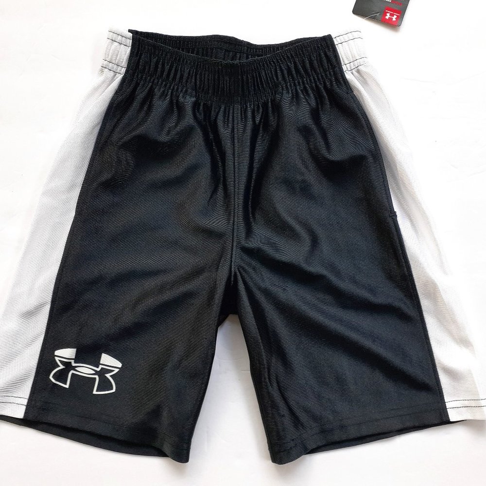 Under Armour Boys Shorts Black Athletic Gym Size 6 New